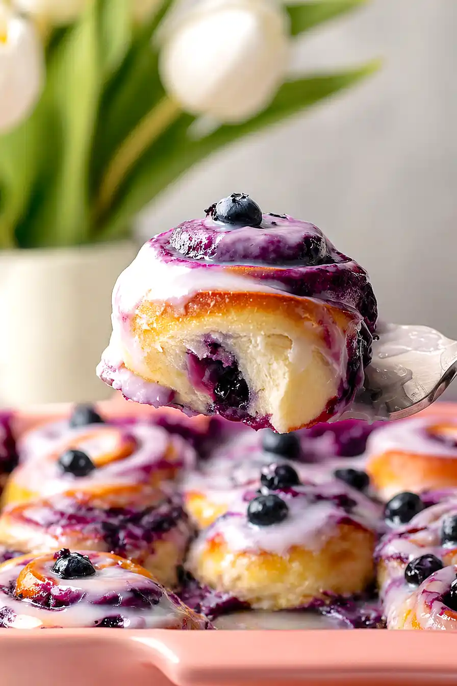 blueberry cinnamon rolls